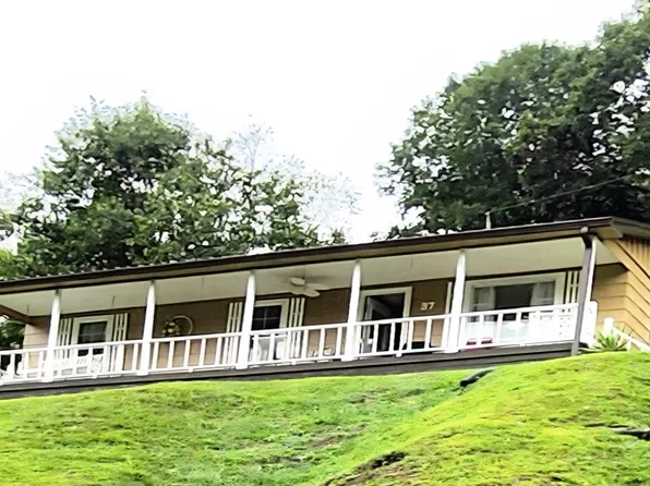 37 Hamilton Ln, Hazard, KY 41701