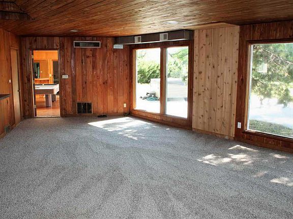 4th image of 8730 Shore Dr
