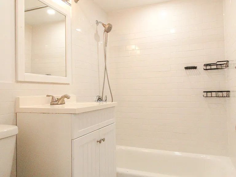 137 Huntington St #4 — Photo 4