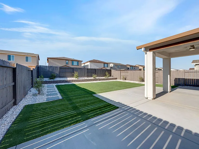 12628 Hereford Ave — Photo 43
