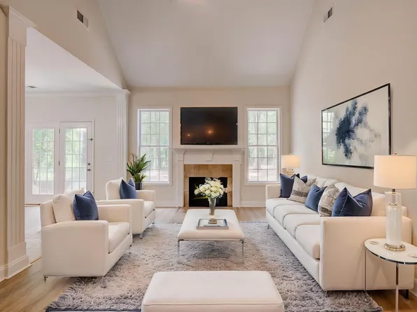 50 Nature Ln, Elgin, SC 29045