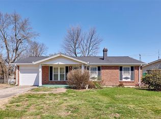 1205 Belleau Lake Dr, O'Fallon, MO