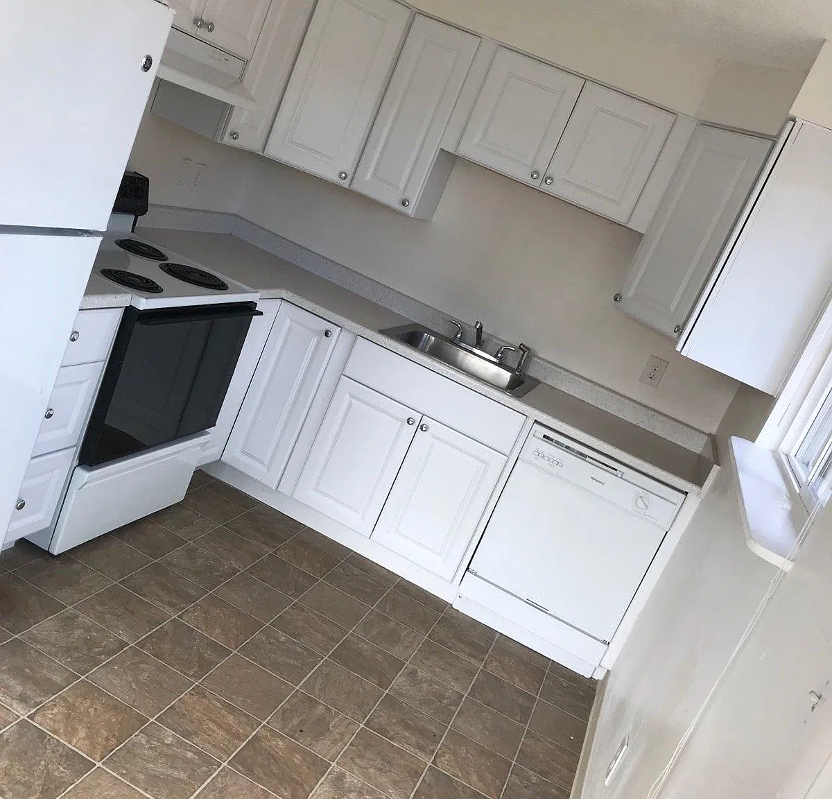 2 bed, 800 sqft, $1,950 — Photo 3
