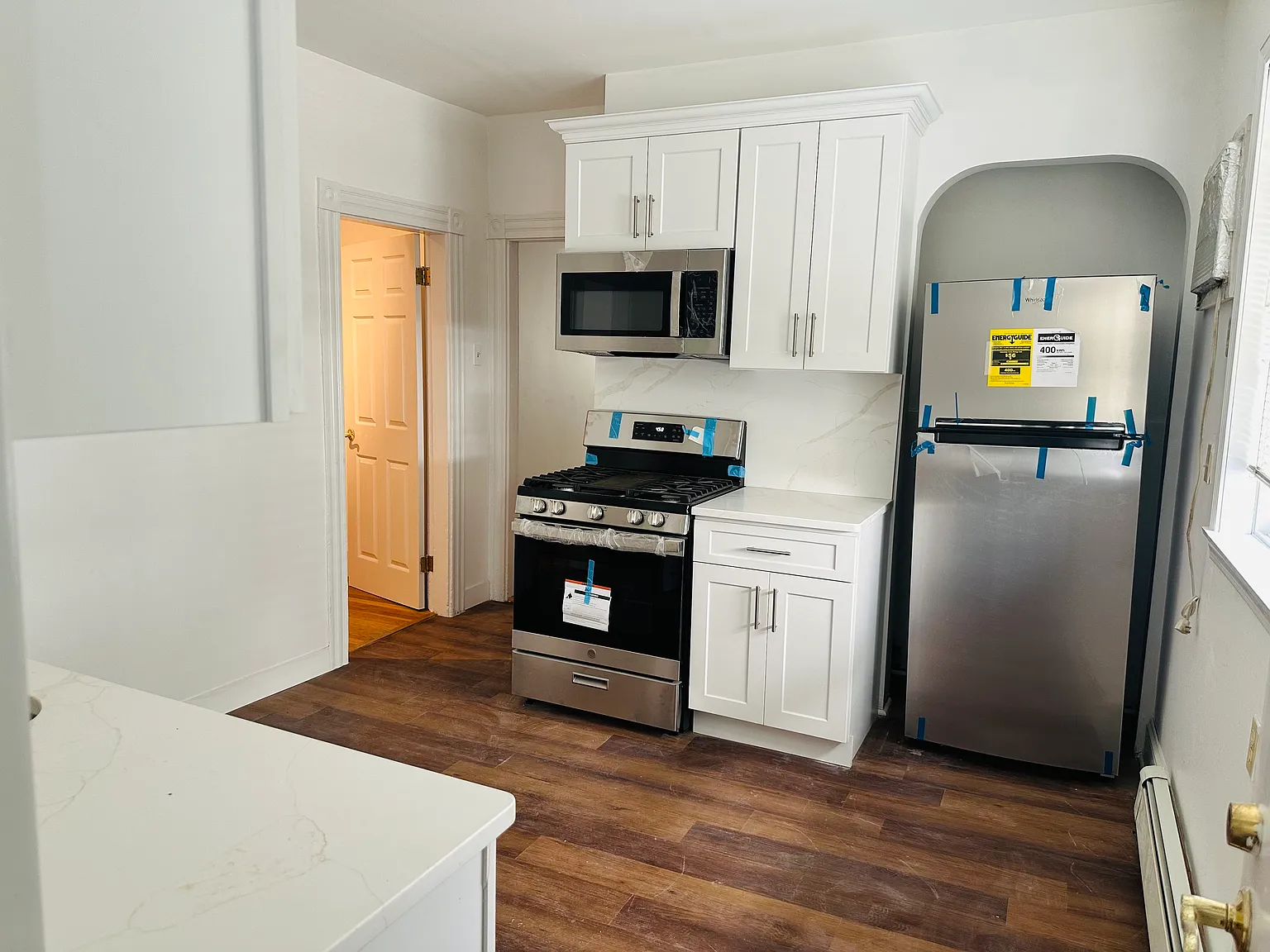 3 bed, 1000 sqft, $3,250 — Photo 3