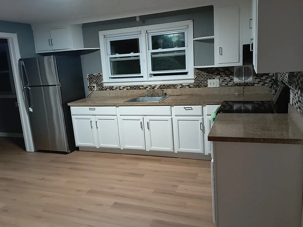 Building Photo - 306 Salem St #1