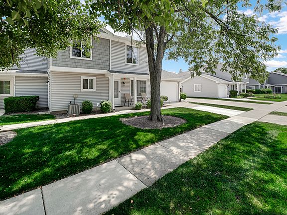 3rd image of 2442 Brunswick Cir #4-D