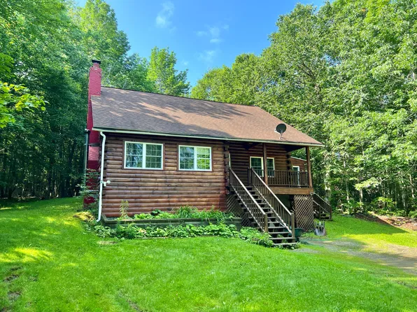 17 Edgewater Lane, Bucksport, ME 04416