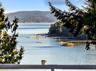 1678 Lands End Rd, North Saanich, BC V8L5L5