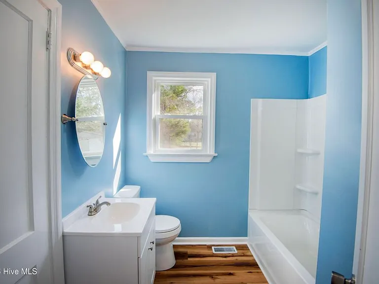 2229 Saint Andrew St — Photo 4