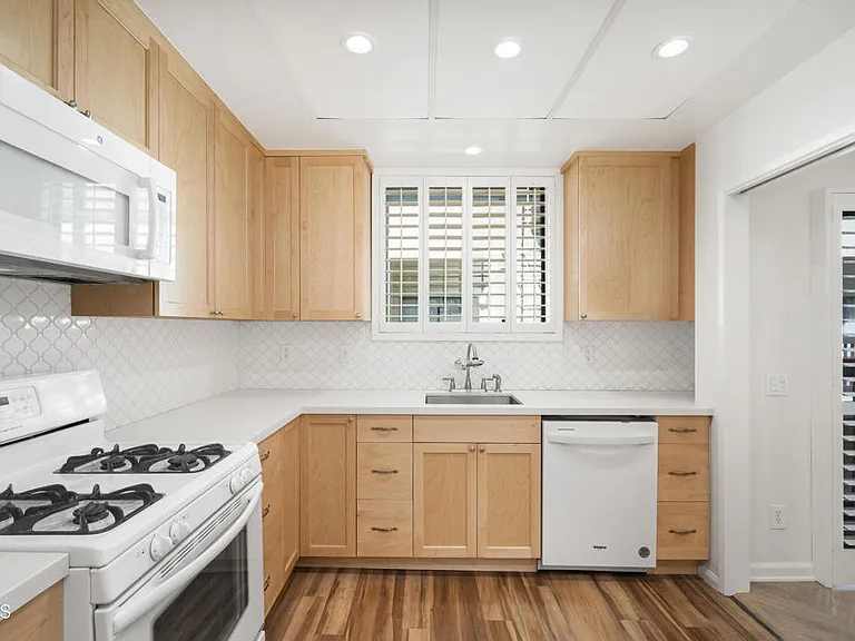 813 N Monterey St #3 — Photo 11