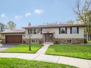 20 Laurel Ct, Crete, IL 60417