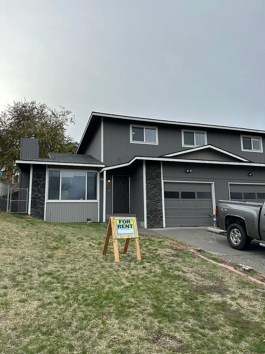 21 Martin Dr #B photo 1