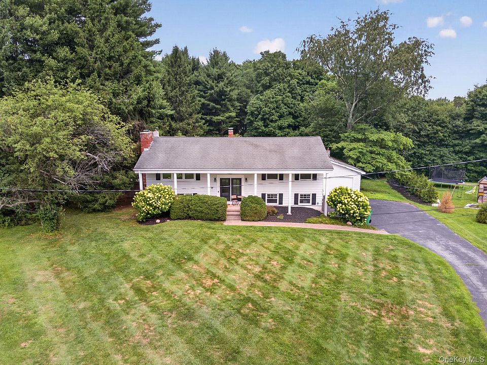 1st image of 9 Debra Hill Road