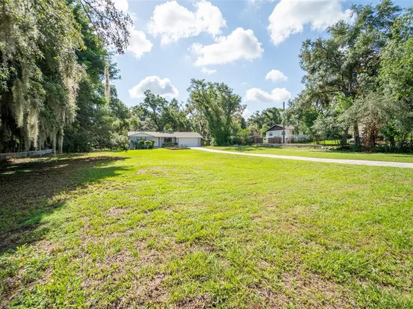 8214 Valrie Ln, Riverview, FL 33569