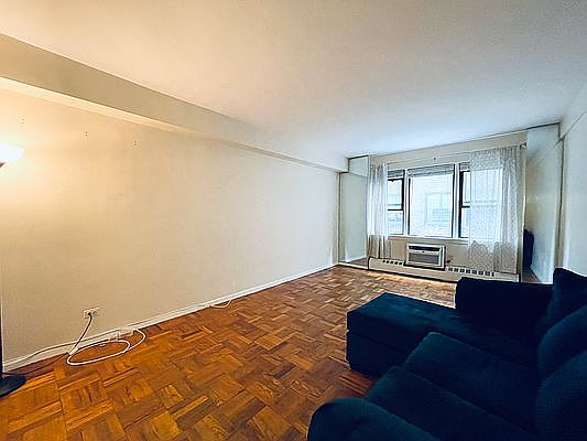 1st image of 240 E 46th St APT 9H