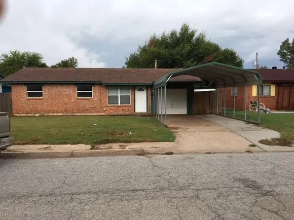 2425 N Nottingham Way, Moore, OK 73160