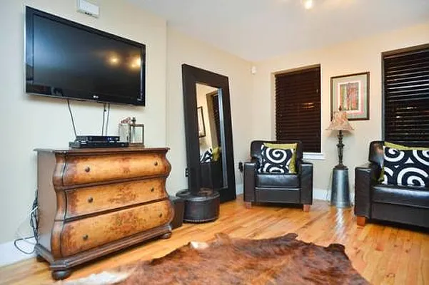 Rented by Owner | media 40