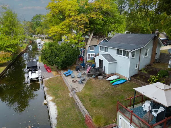 9487 Huron, Whitmore Lake, MI 48169