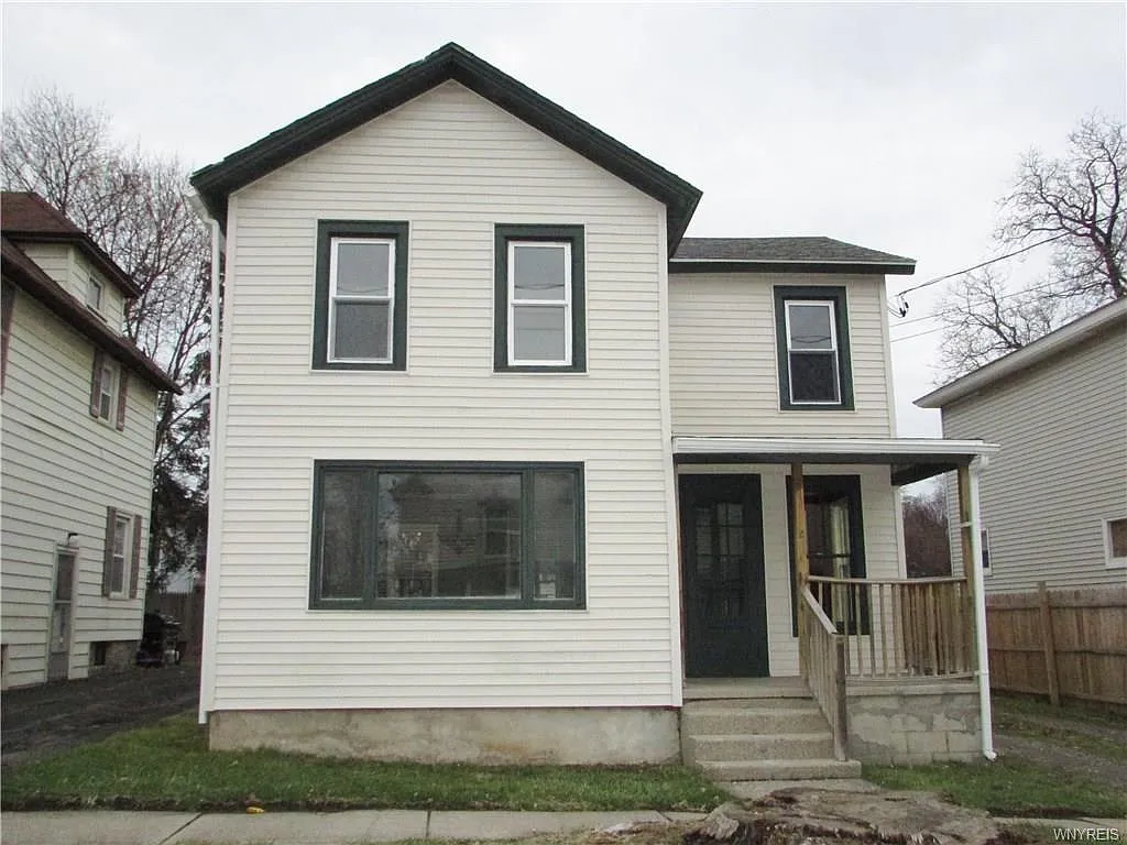 36 Bacon St photo 1