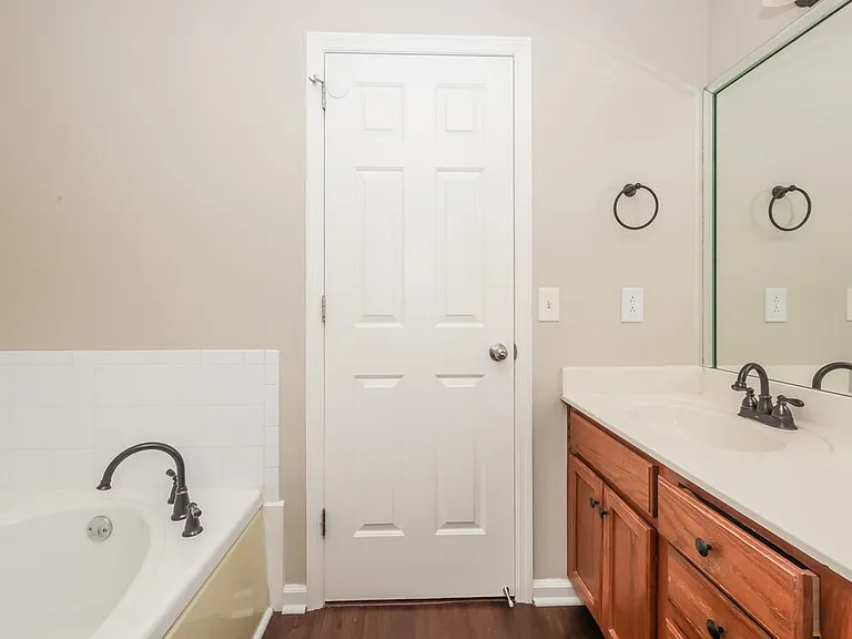 6381 Paddington Way — Photo 11