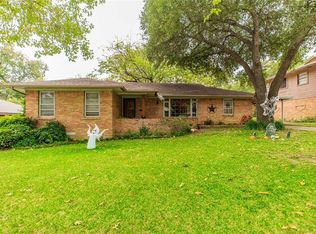 824 Carney Dr, Garland, TX 75041