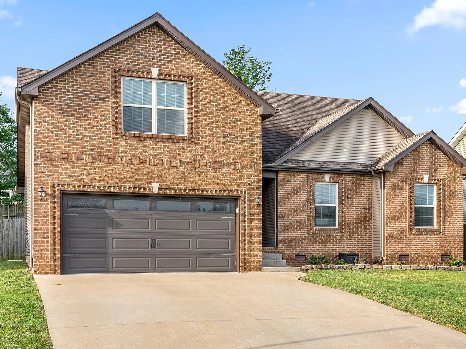 4 bed, 1757 sqft, $2,000 — Photo 2