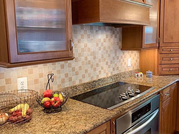4th image of 50 Greenhill Ln