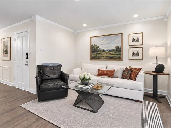53 La Rue Pl NW, Atlanta, GA 30327