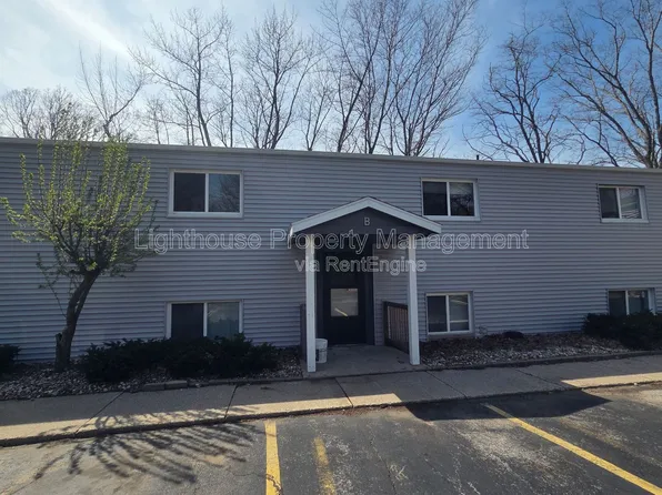5858 Red Arrow Hwy, Stevensville, MI