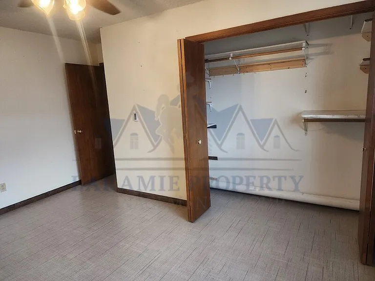 522 S Lincoln St #E — Photo 13
