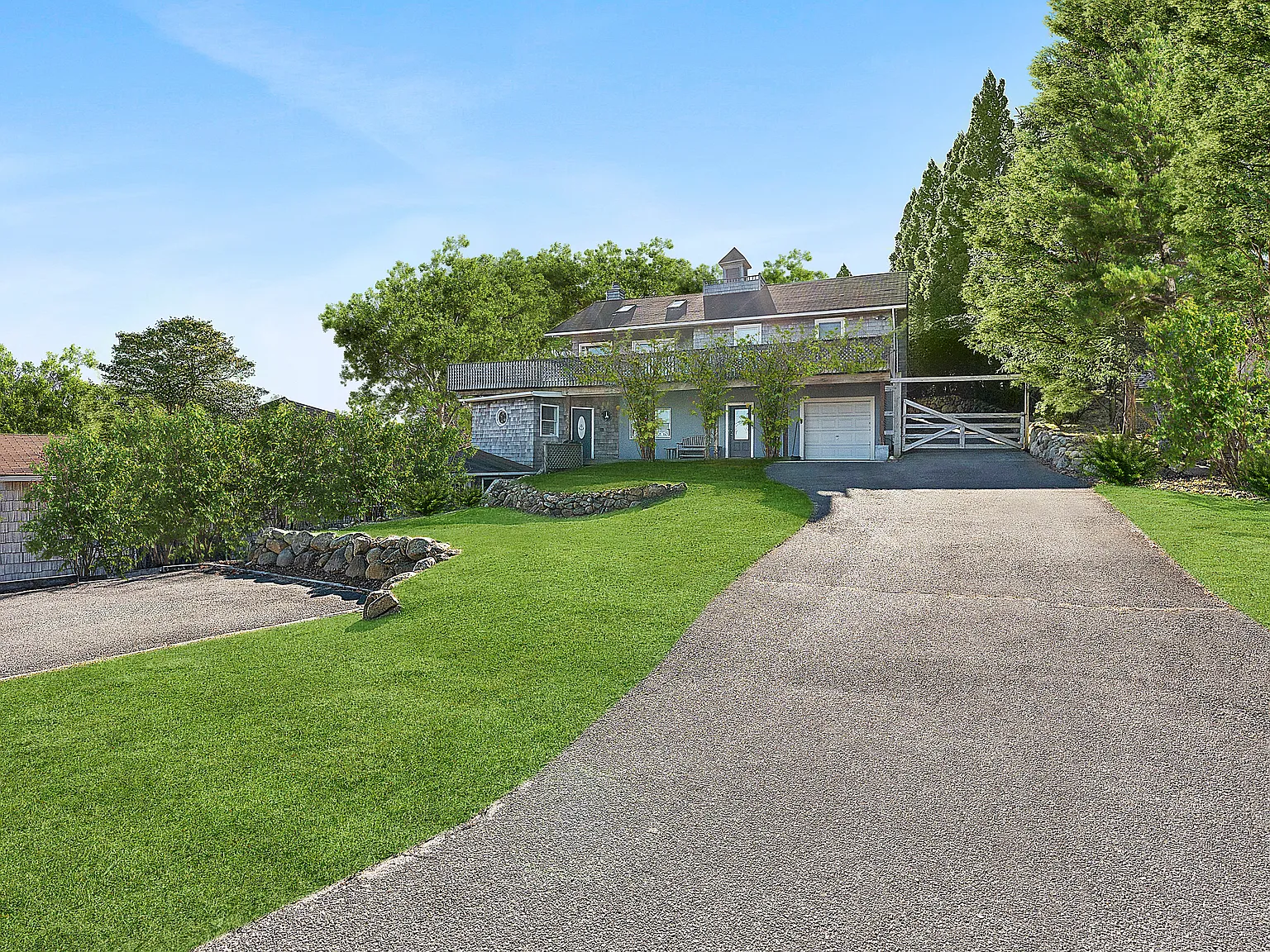 Montauk Near Town And Beach With Waterviews — Photo 1