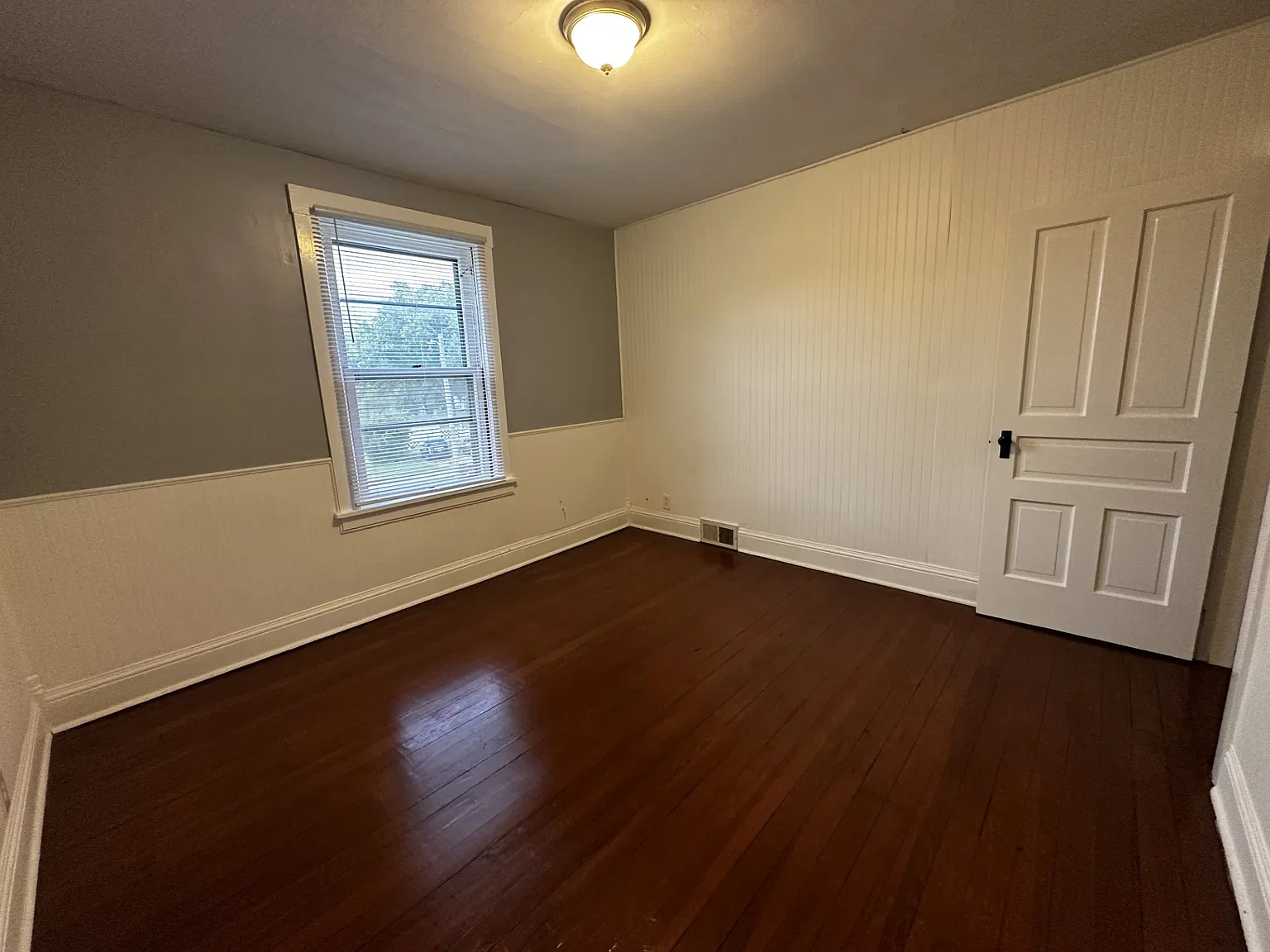 2 bed, 1100 sqft, $895 — Photo 3