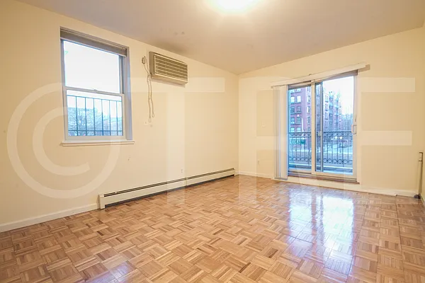 Rented by Twyford Real Estate | media 20