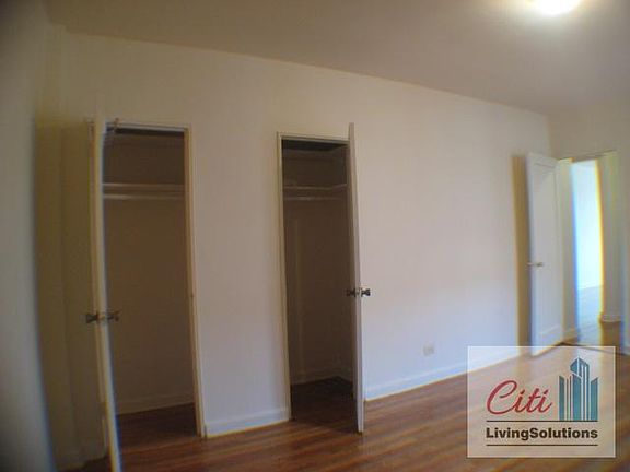 5th image of 3709 75th St APT 6t