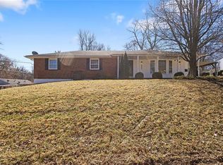9807 Jewel Ct, Independence, MO 64052