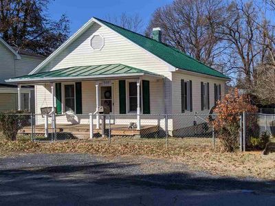357 S Magnolia Ave, Waynesboro, VA, 22980