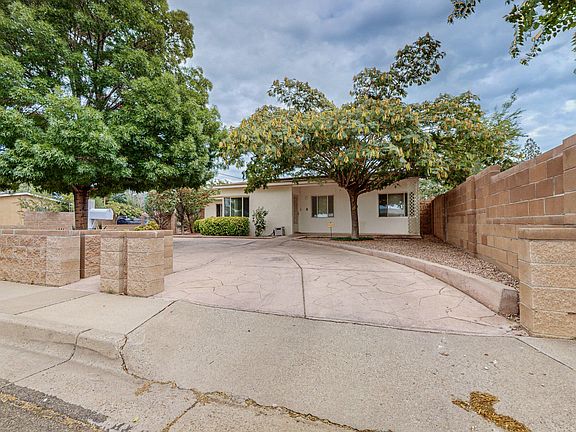 2nd image of 2446 La Veta Dr NE