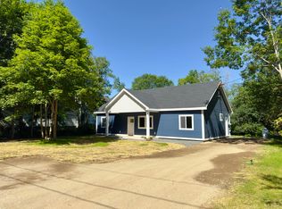 1 Downes St, Calais, ME 04619