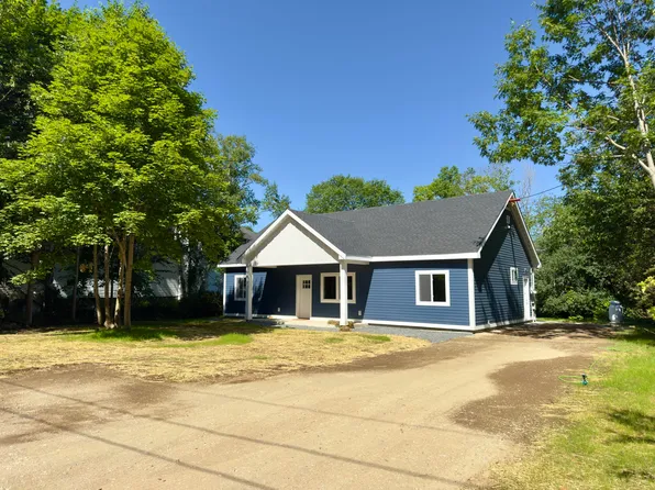 1 Downes Street, Calais, ME 04619