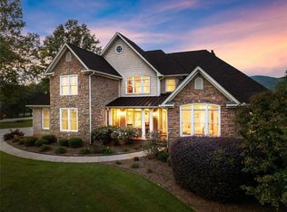 526 Orchard Dr, Clarkesville, GA 30523