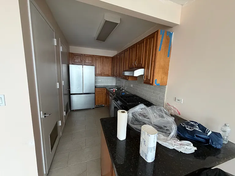 61 Village Rd N #5A — Photo 3