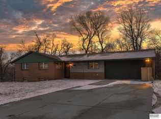 3533 Lee Terrace Rd, Omaha, NE 68112