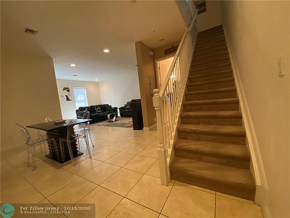 5th image of 6817 Lakeside Cir N #104-1
