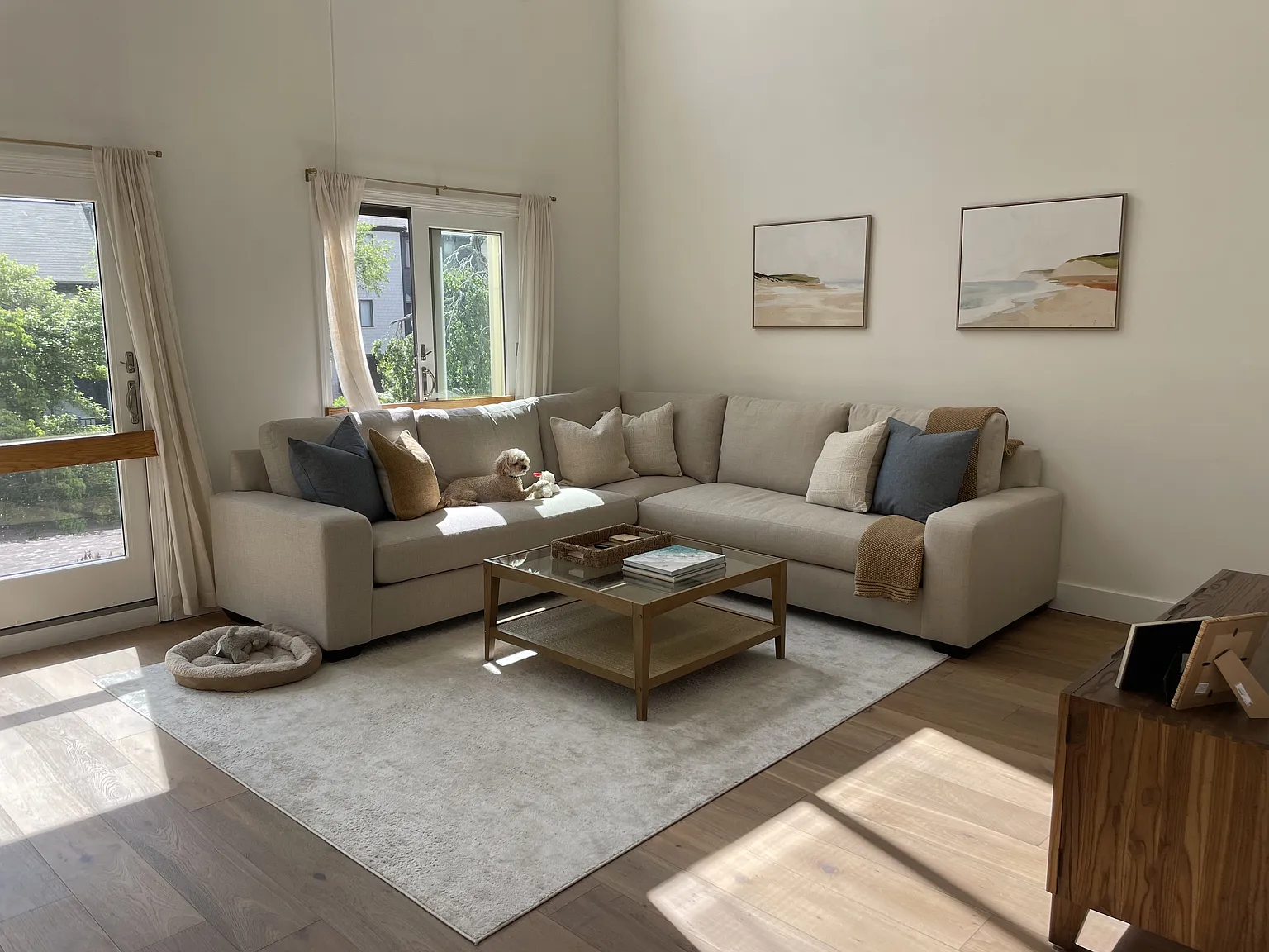 3 bed, 2.5 bath, 1656 sqft, $3,900 — Photo 2