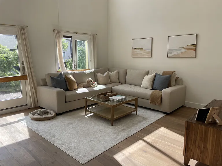 310 Swans Wharf Row — Photo 2