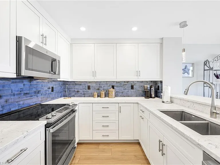 9653 Gulf Shore Dr #402 — Photo 16