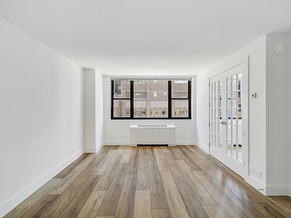 4th image of 315 W 57th St APT 7F
