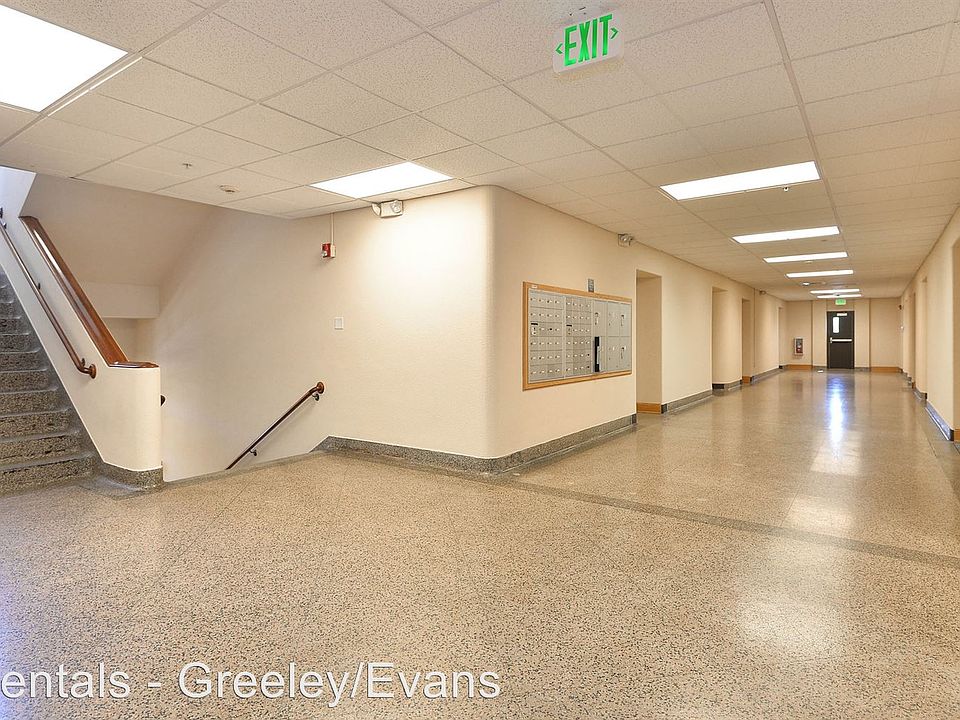2nd image of 811 15th St APT 202