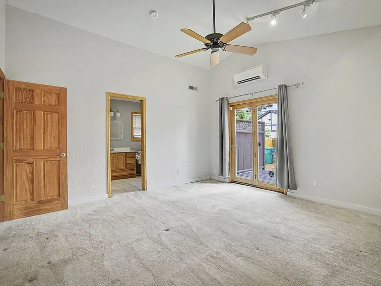 2040 S Ogden St — Photo 16