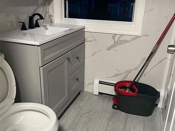 5th image of 90 Nassau Pl Floor 1